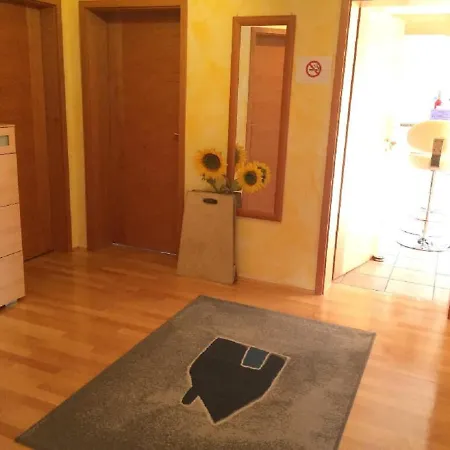 Monis Apartment *