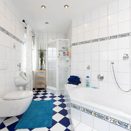 Monis Apartment